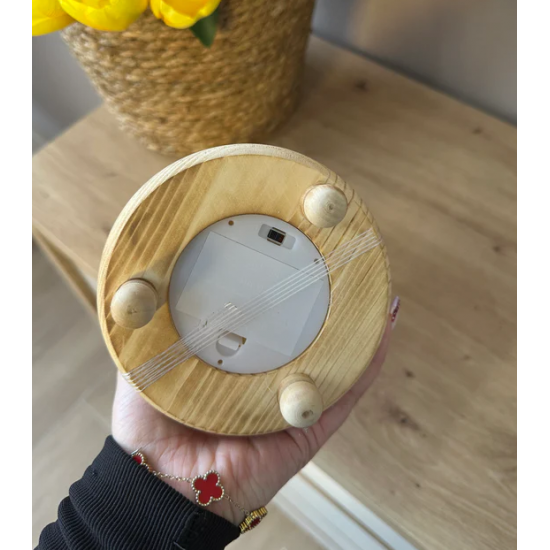 Kupole Qelqi me 3 Trendafila dhe Drite LED