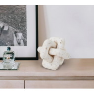 Statuje Nyje ne Forme Drejtkendore me Lartesi 18CM