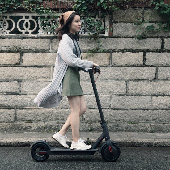 Xiaomi Mi Electric Scooter | Skuter Elektrik Xiaomi Mi Electric Scooter | Skuter Elektrik