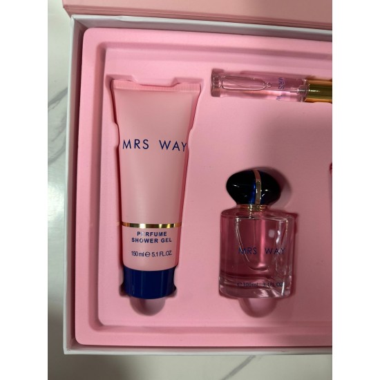 Set 4in1 ( Shower Gel / Perfume / Mist / Body Lotion / Mini Perfume ) 
