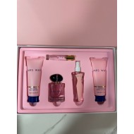 Set 4in1 ( Shower Gel / Perfume / Mist / Body Lotion / Mini Perfume ) 
