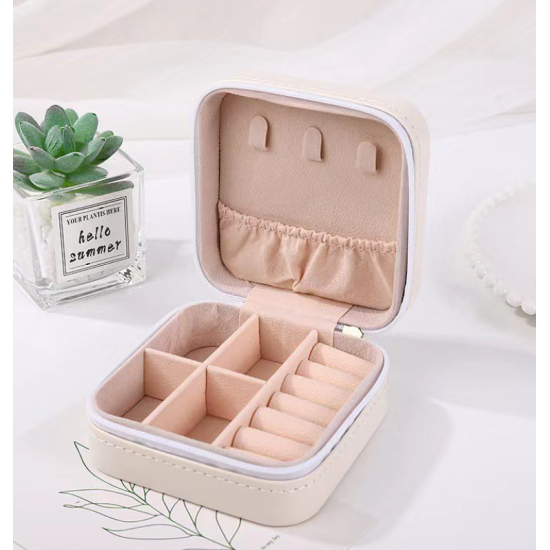 Organizuese Bizhuterish per Udhetime | Small Travel Jewelry Box